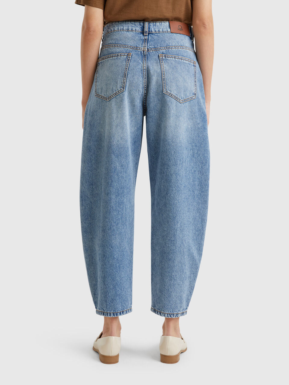 BALLOON FIT JEANS