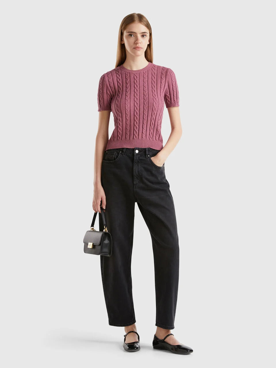 FLOWY SWEATER WITH SHORT SLEEVES