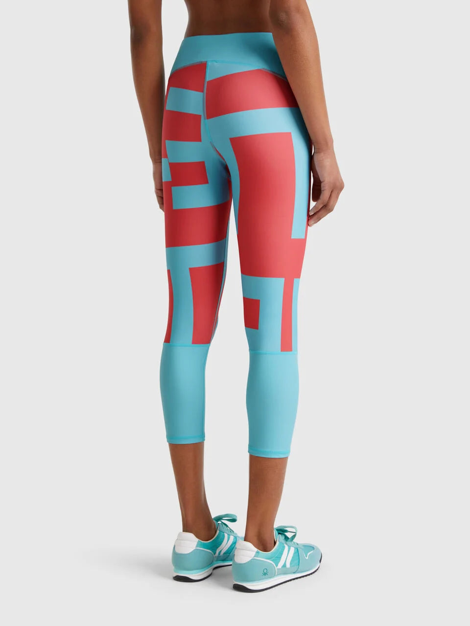 SPORTS LEGGINGS WITH LOGO