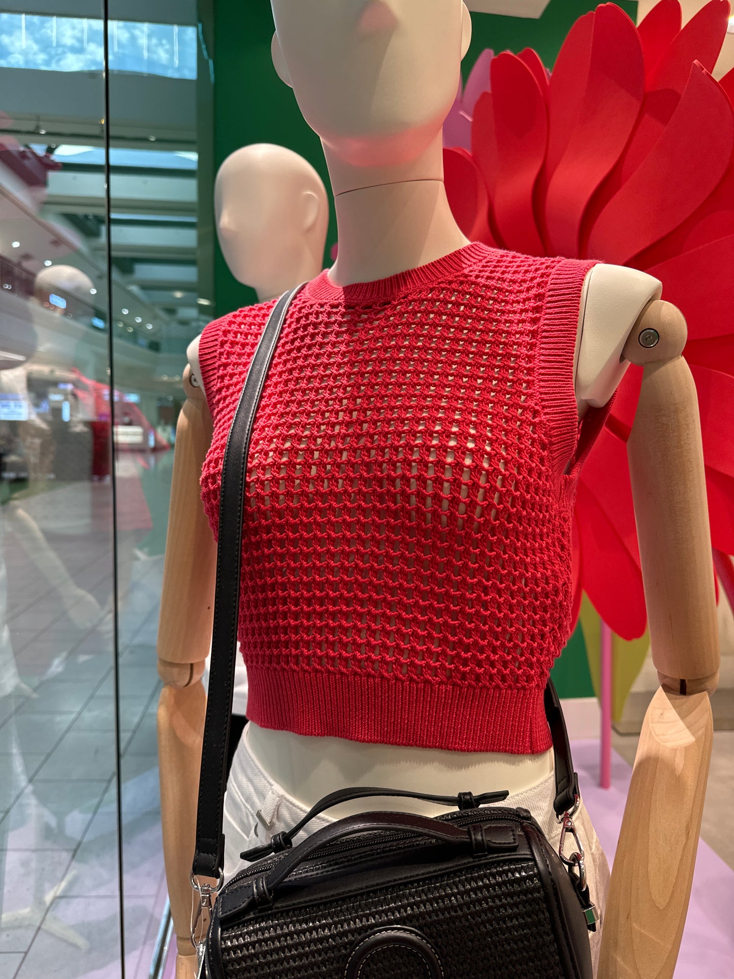 CROPPED CROCHET VEST