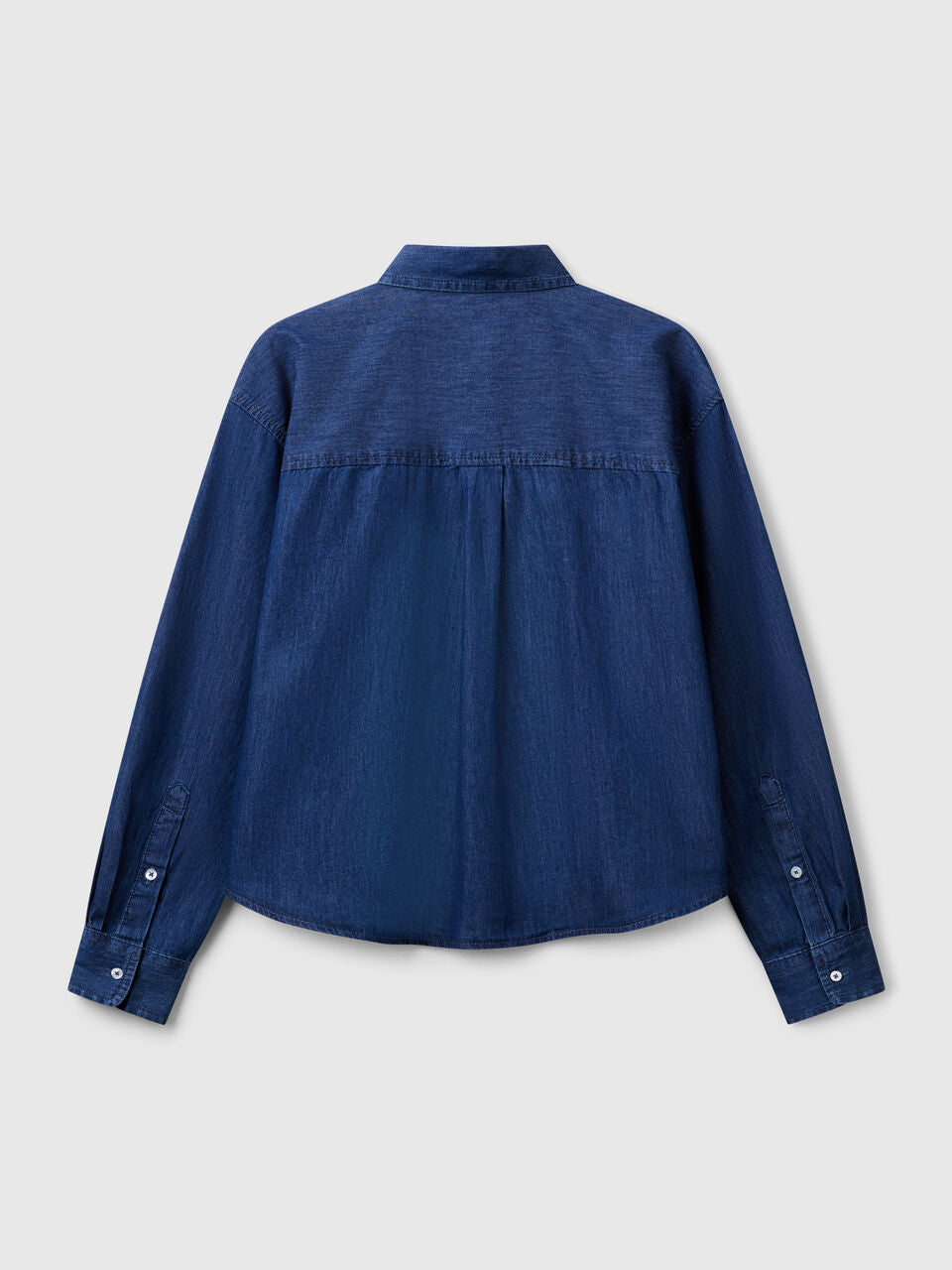 CROPPED CHAMBRAY SHIRT