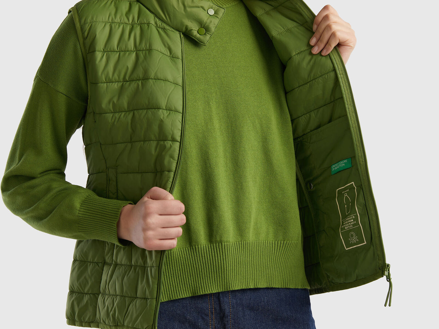 SLEEVELESS PUFFER JACKET WITH RECYCLED WADDING