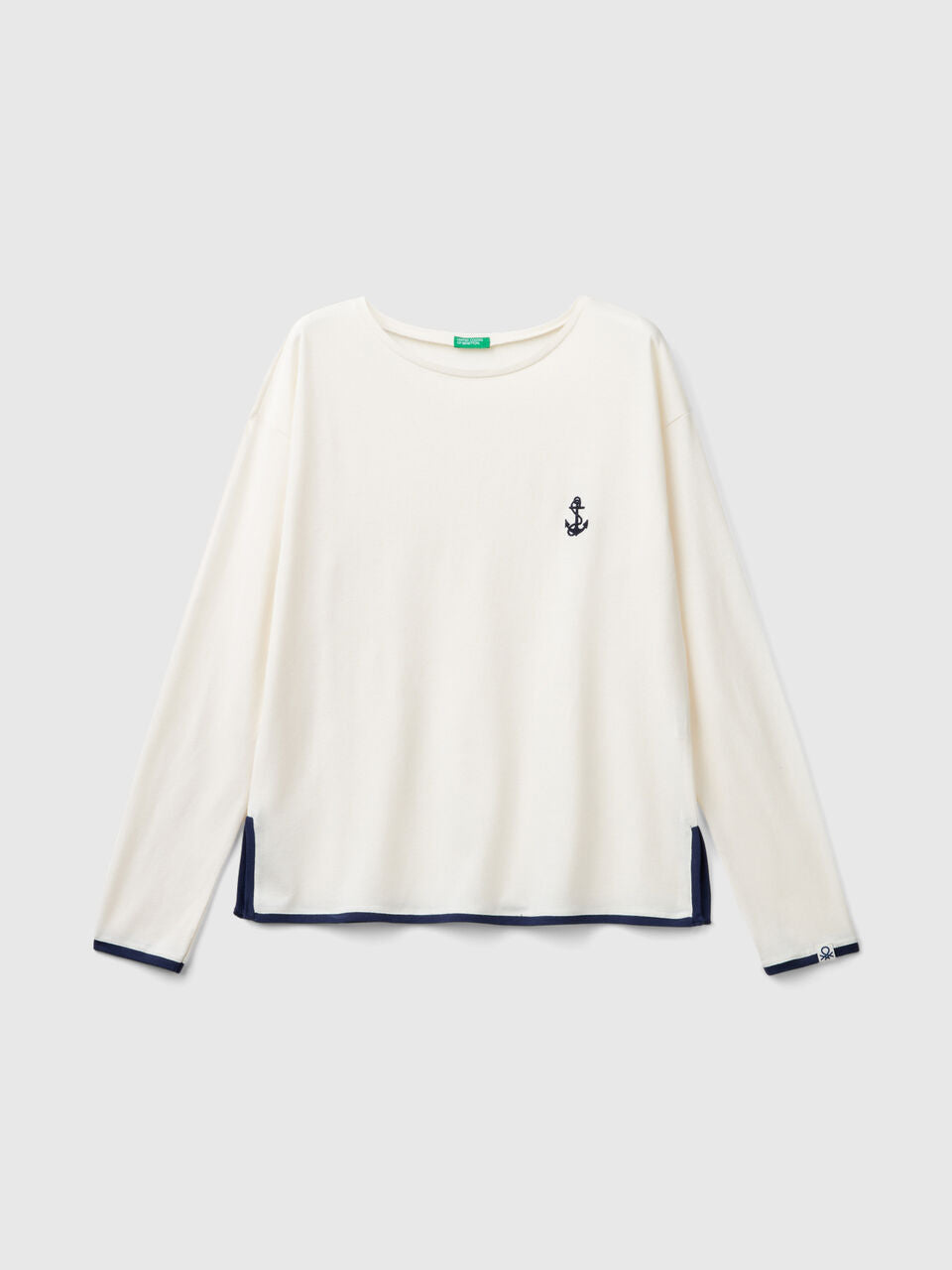 T-SHIRT WITH EMBROIDERY IN VISCOSE BLEND