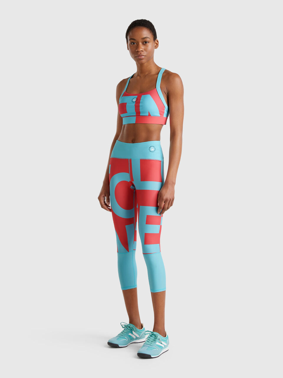 SPORTS LEGGINGS WITH LOGO