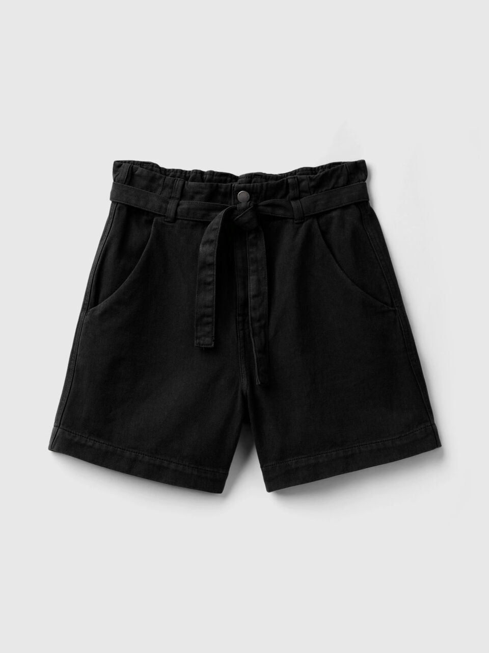 BERMUDAS WITH WIDE LEG