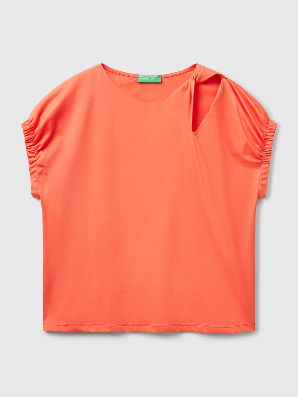 T-SHIRT WITH KNOT AND CUT-OUT