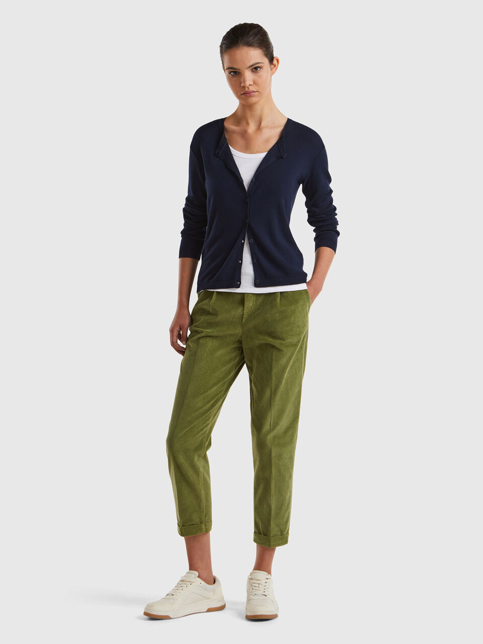 CREW NECK CARDIGAN IN PURE COTTON