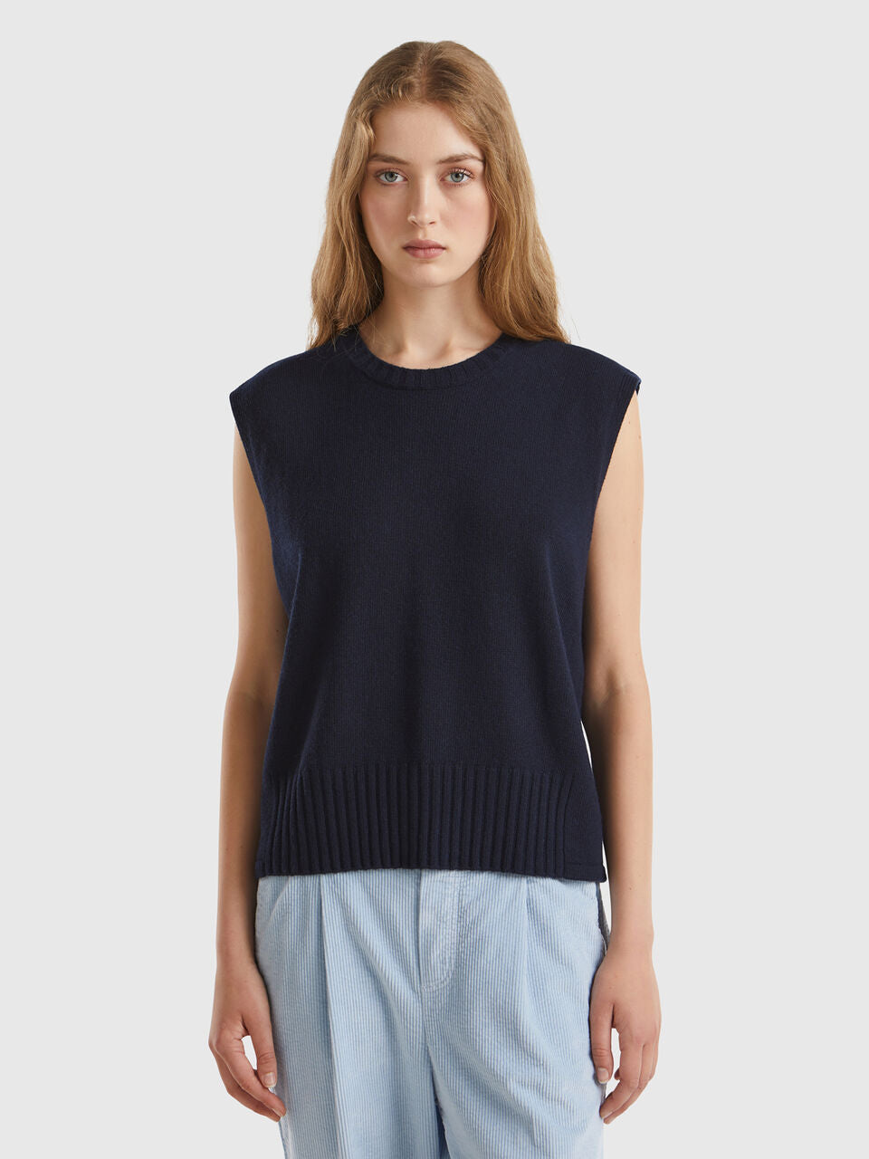 VEST IN WOOL AND VISCOSE BLEND