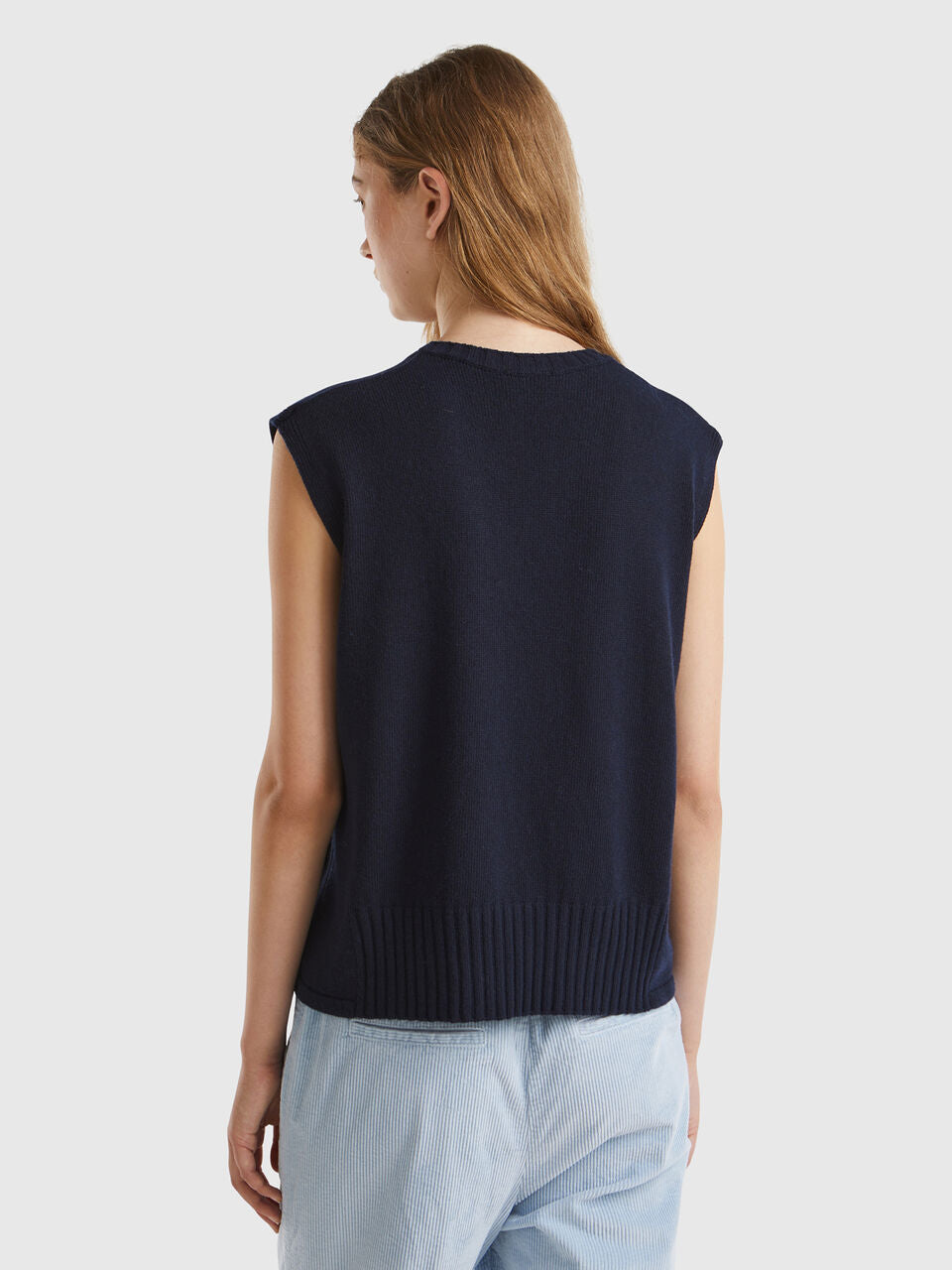 VEST IN WOOL AND VISCOSE BLEND