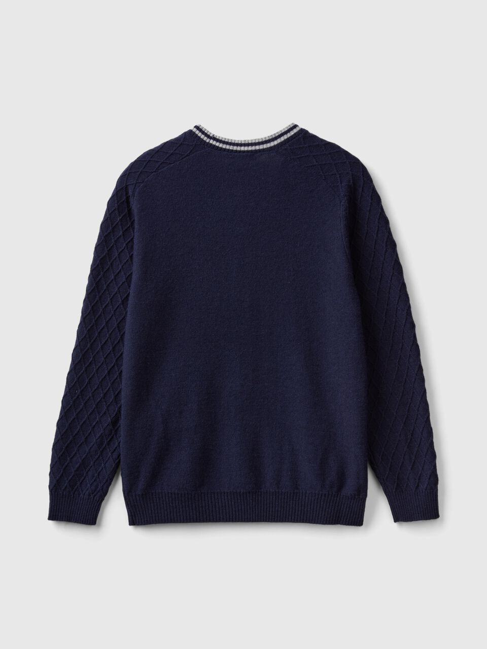 V-NECK CARDIGAN