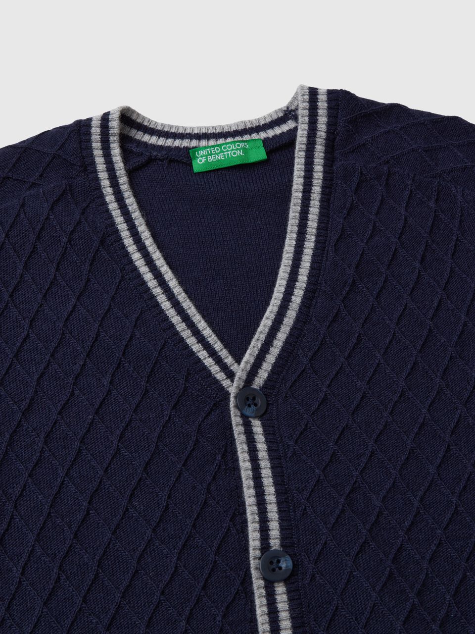 V-NECK CARDIGAN