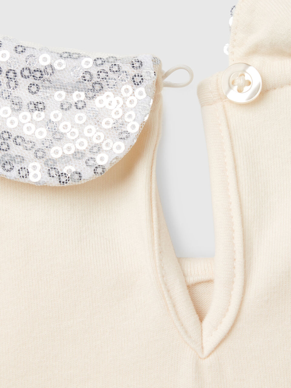 T-SHIRT WITH SEQUIN COLLAR