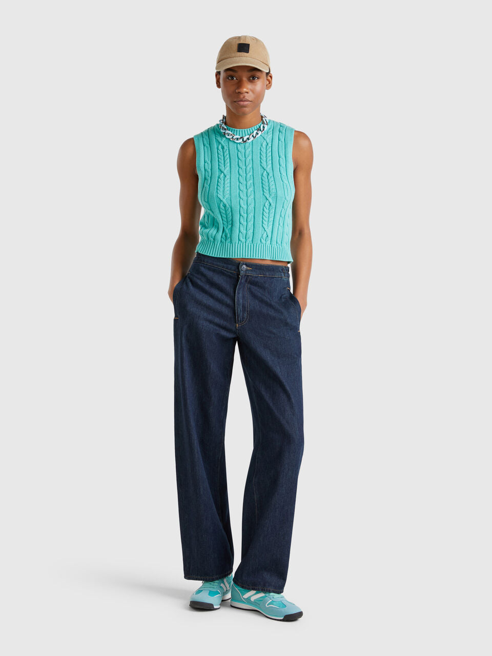 CROPPED BRAIDED VEST