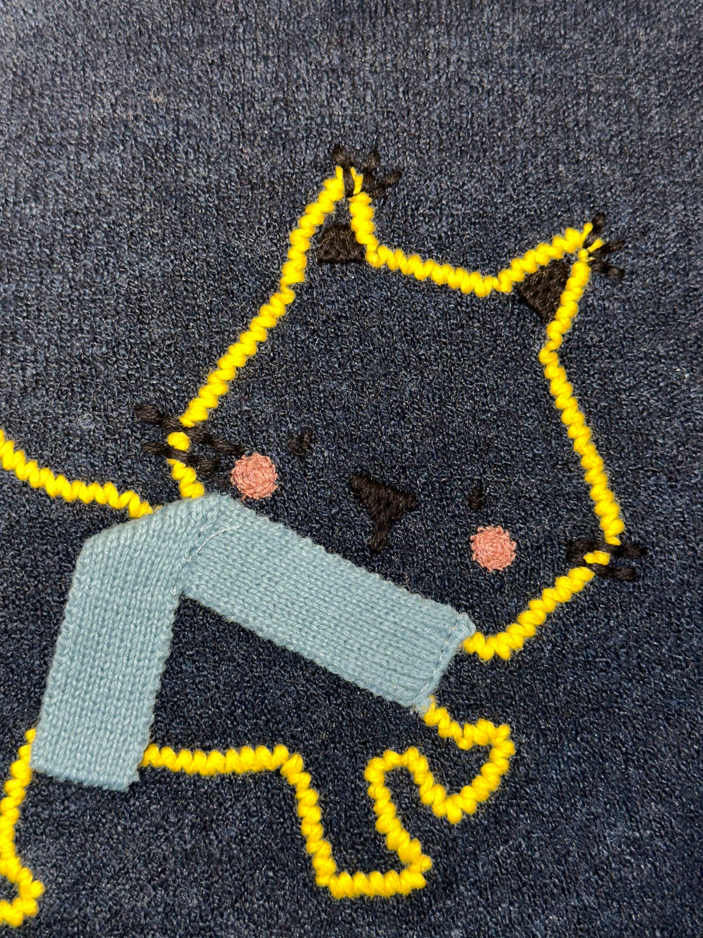SWEATER WITH CAT EMBROIDERY