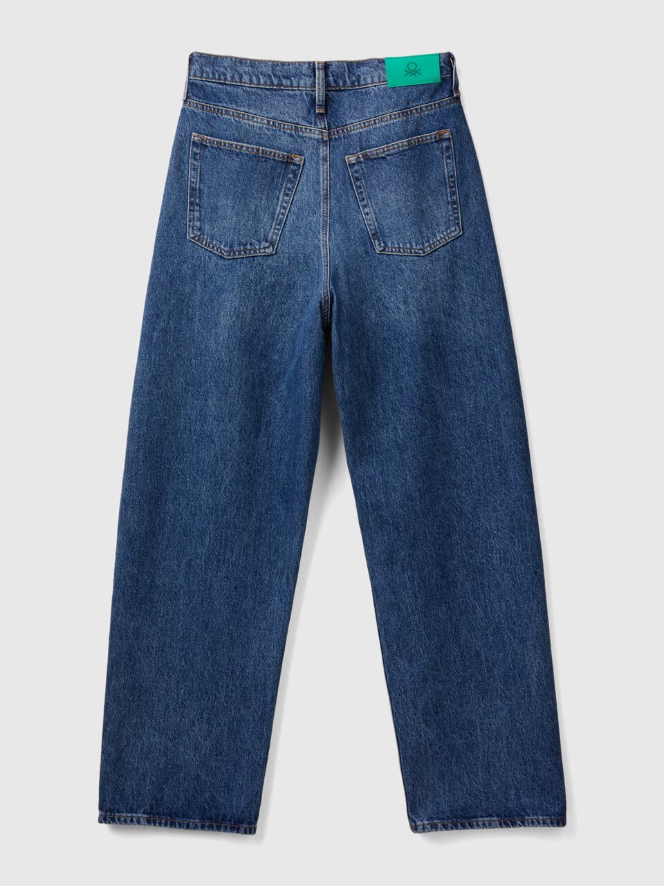OVERSIZED FIT JEANS