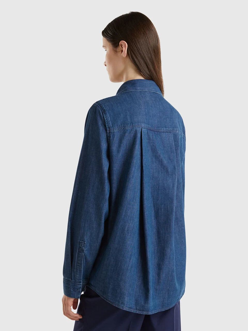 OVERSIZED FIT SHIRT IN CHAMBRAY