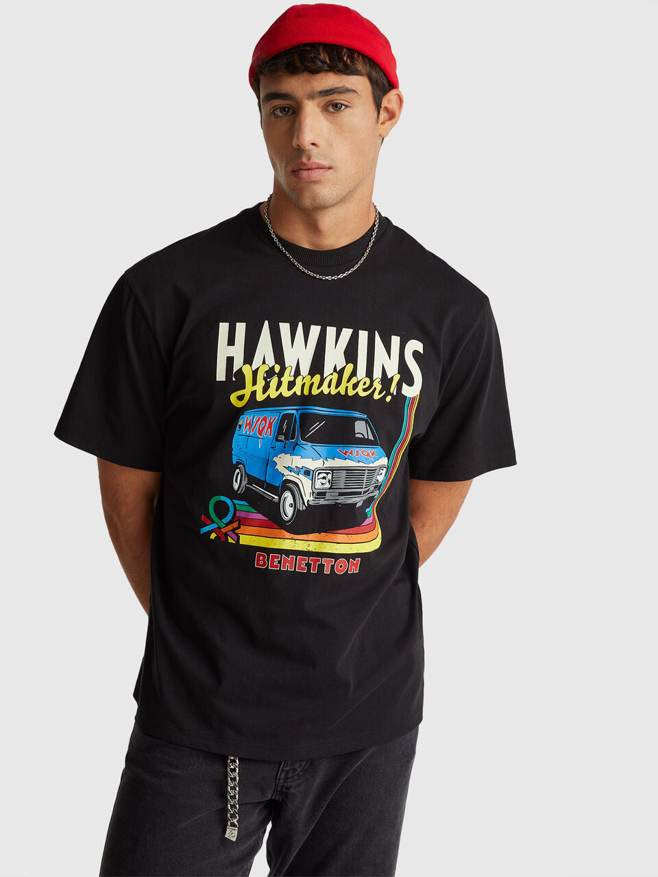 T-SHIRT WITH STRANGER THINGS PRINT