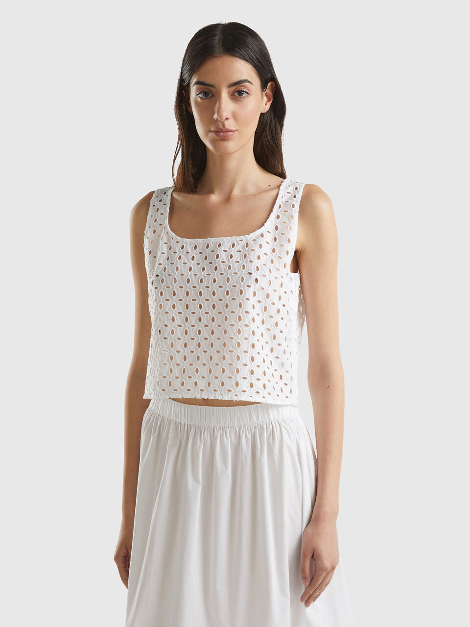 Sleeveless Blouse in Broderie Anglaise