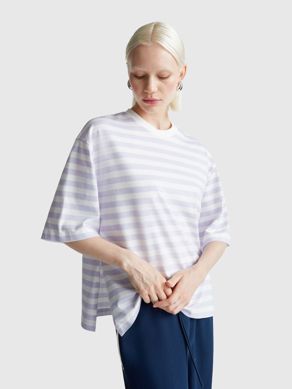 OVERSIZED STRIPED T-SHIRT