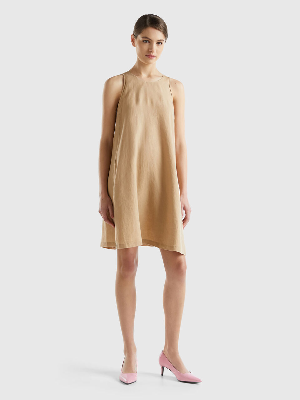 SLEEVELESS DRESS IN PURE LINEN