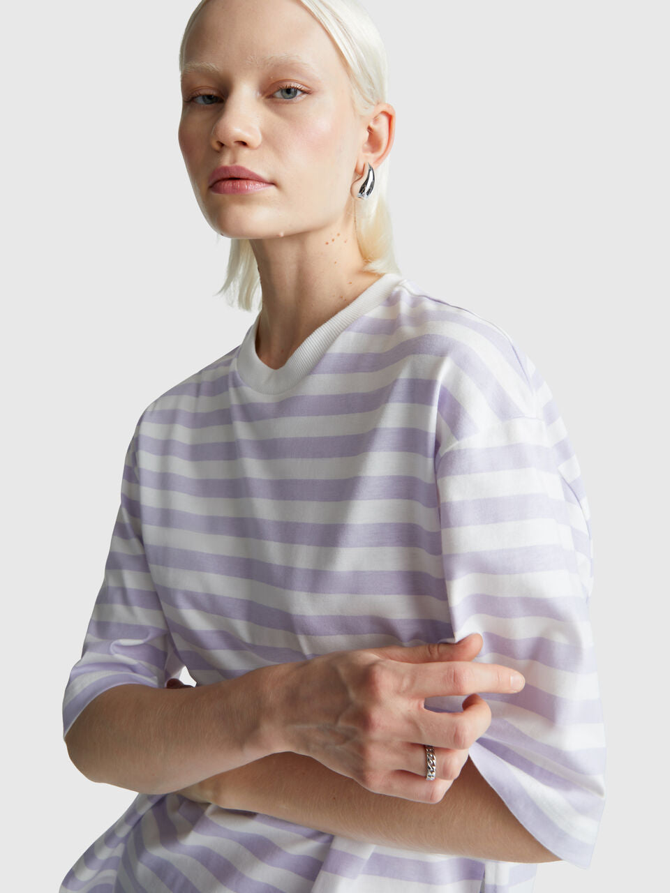 OVERSIZED STRIPED T-SHIRT