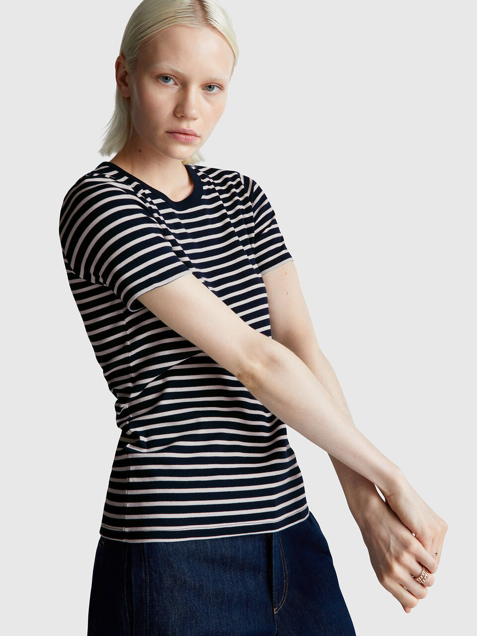STRIPED T-SHIRT WITH ROUND NECK