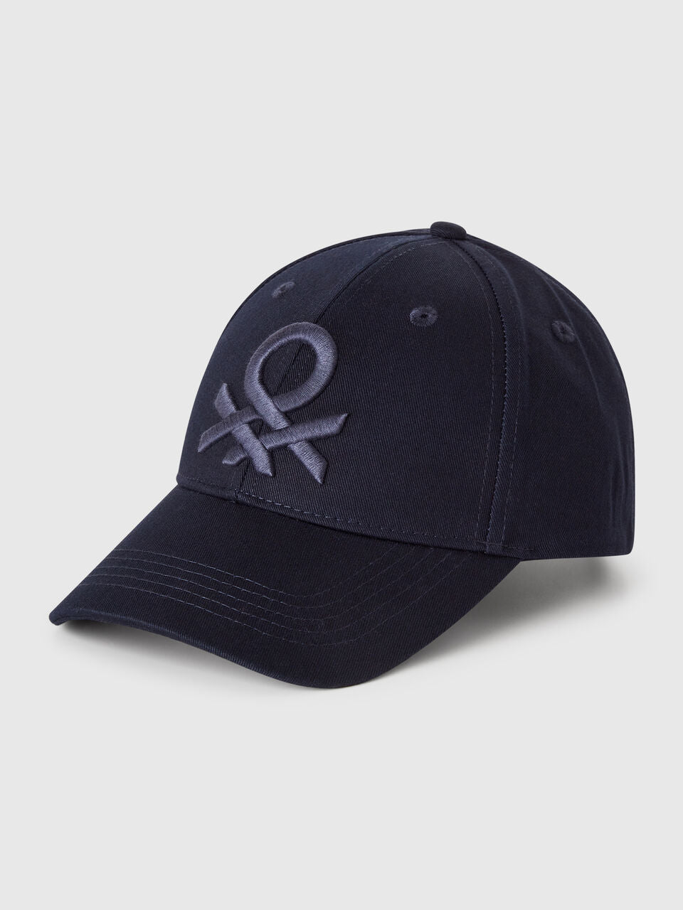 BASEBALL CAP WITH EMBROIDERED LOGO