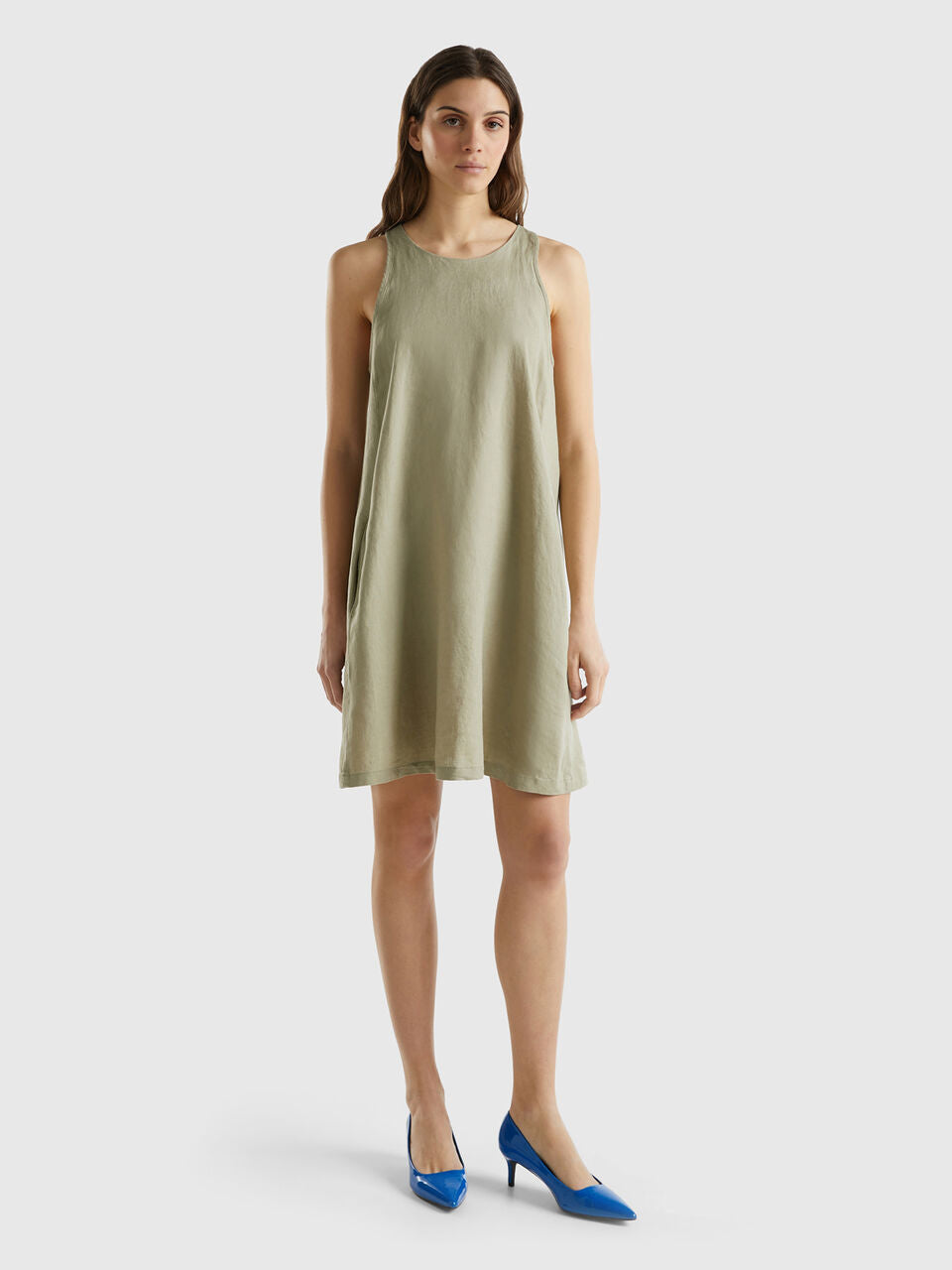 SLEEVELESS DRESS IN PURE LINEN