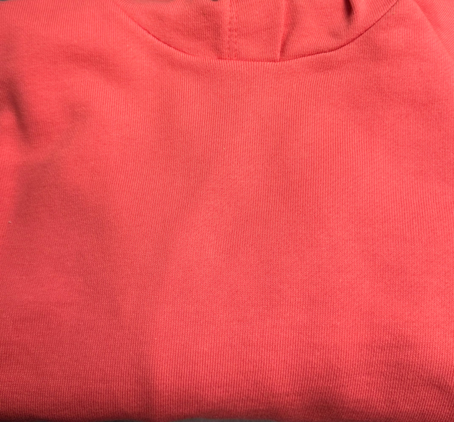 SWEATER WITH ROUNDED BOTTOM