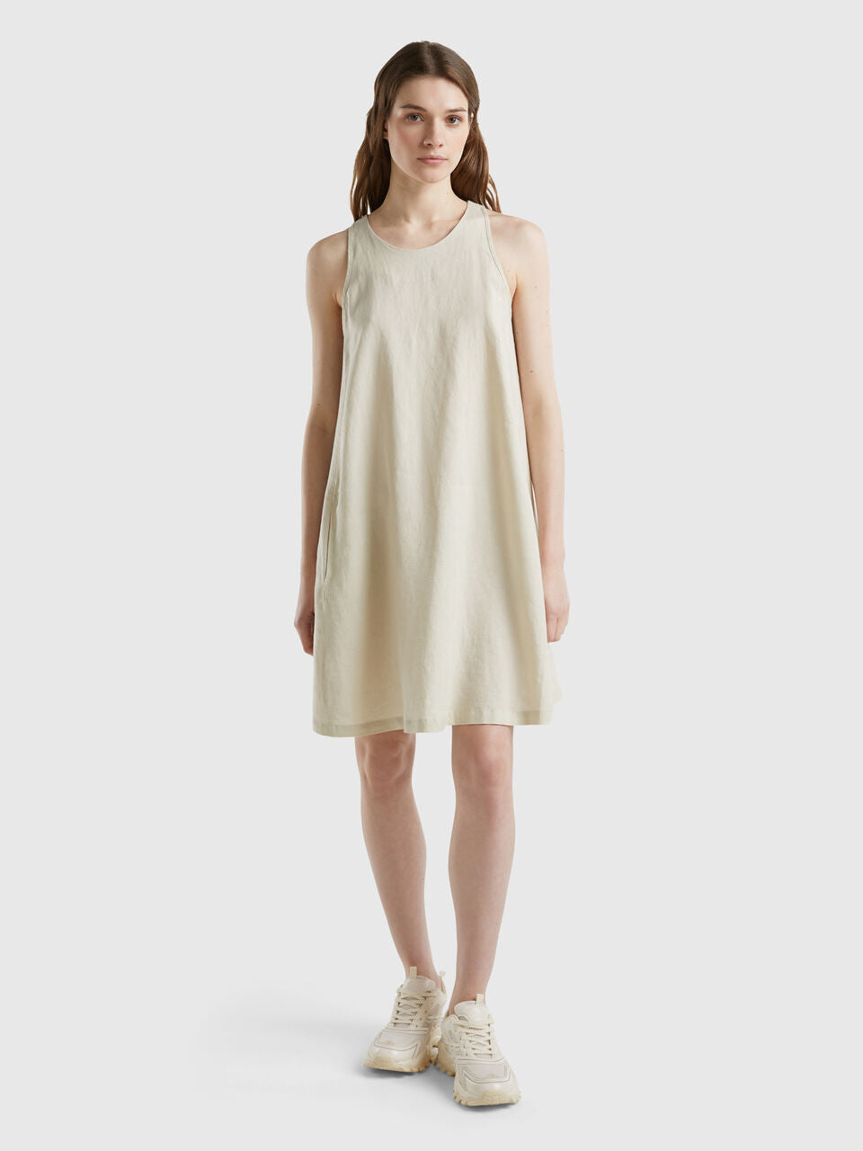 SLEEVELESS DRESS IN PURE LINEN