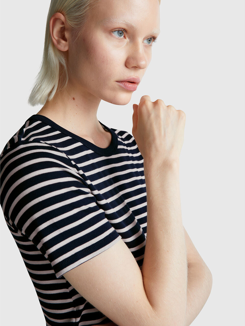 STRIPED T-SHIRT WITH ROUND NECK