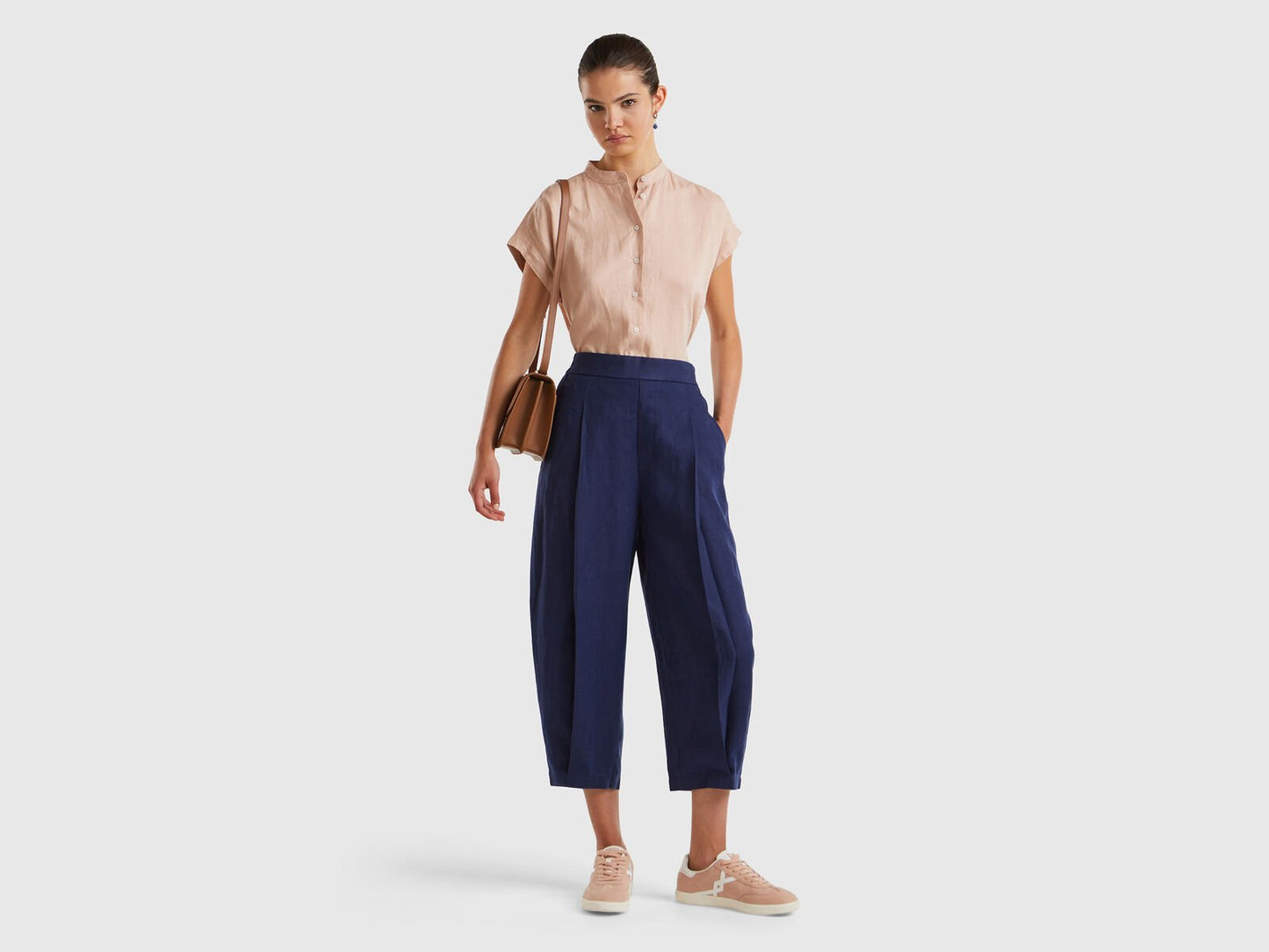 TROUSERS IN PURE LINEN