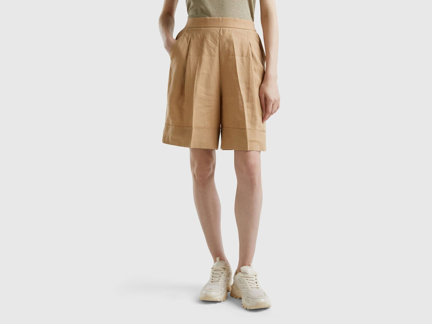 100% LINEN BERMUDAS WITH CUFFS - SHORTS