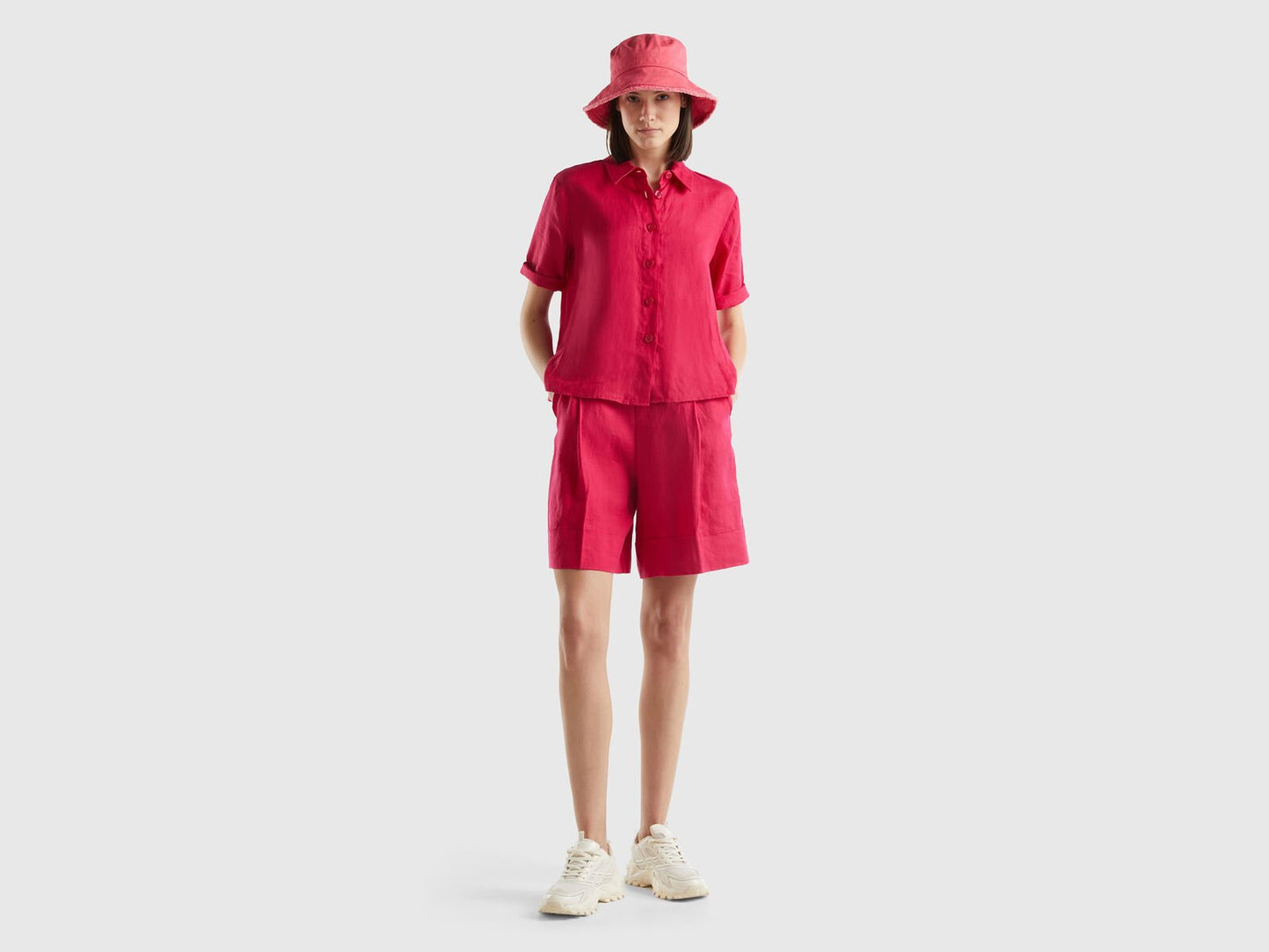 100% LINEN BERMUDAS WITH CUFFS - SHORTS