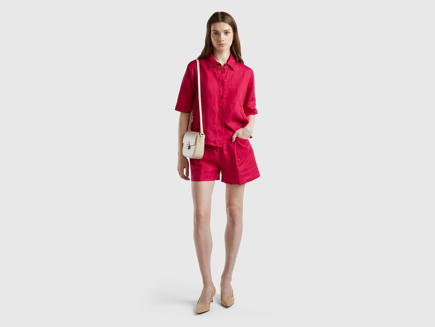 BERMUDAS IN PURE LINEN - SHORTS
