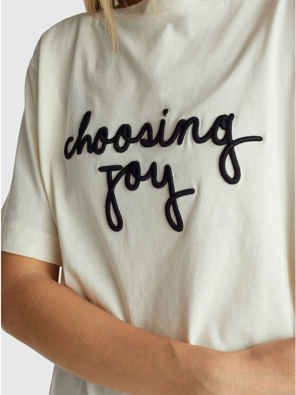 T-SHIRT WITH EMBROIDERED SLOGAN