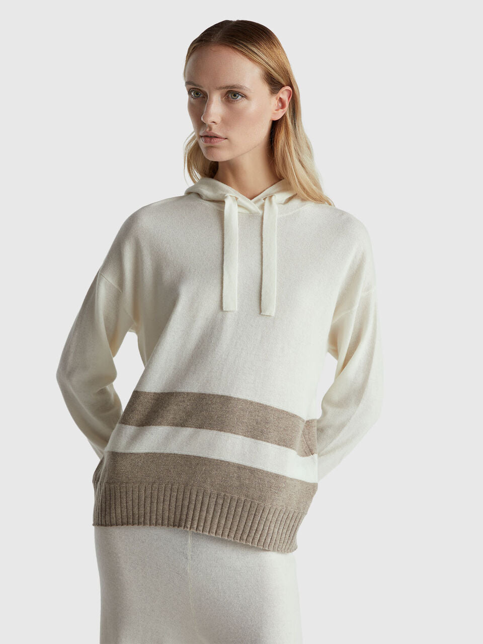 BLACK CASHMERE BLEND JERSEY WITH HOOD