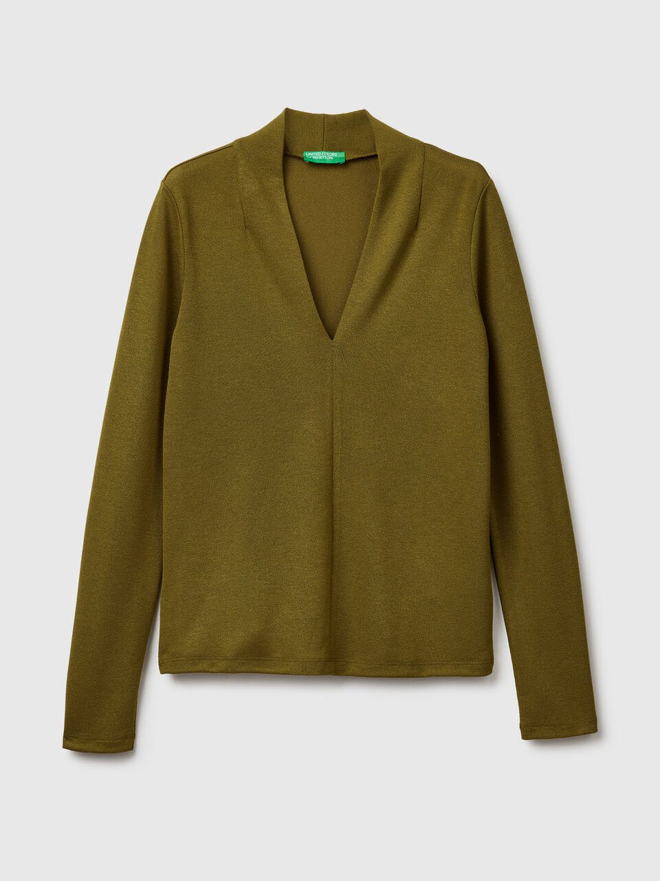 CREPE T-SHIRT WITH V-NECK