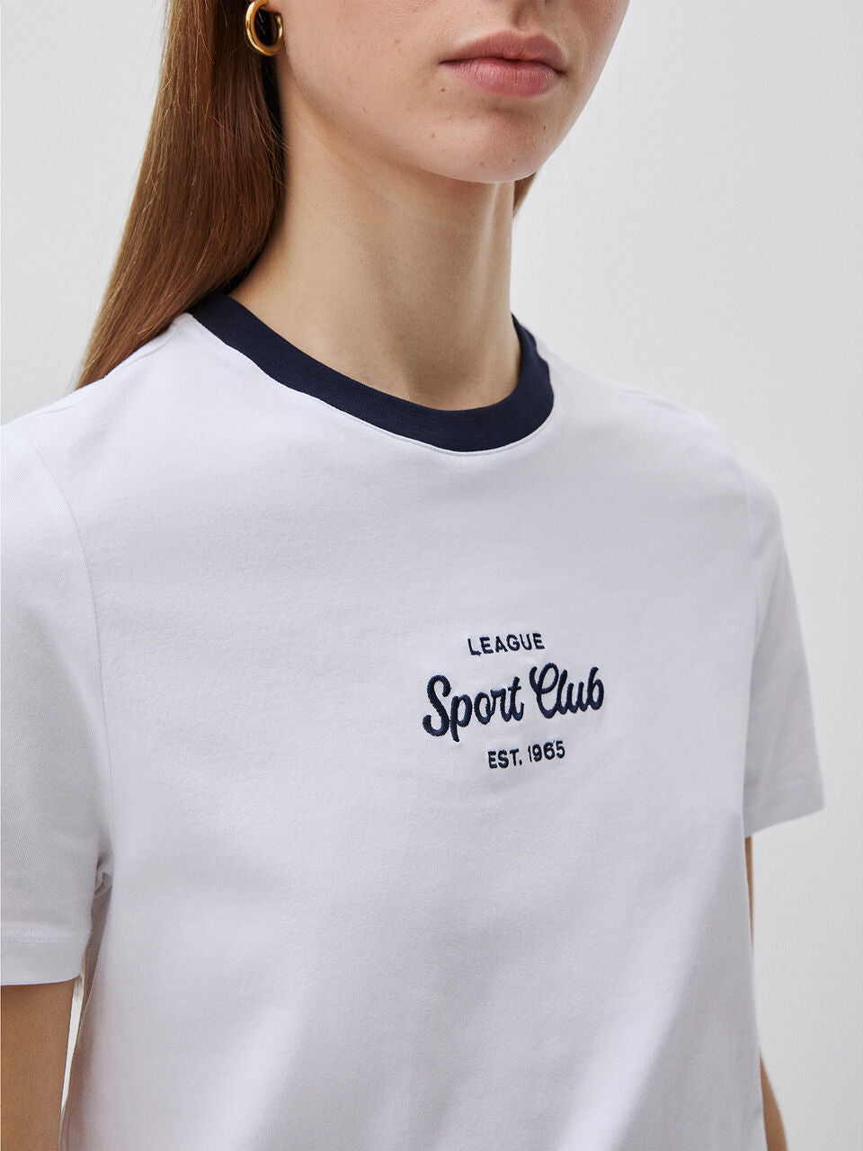 T-SHIRT WITH EMBROIDERED CREST
