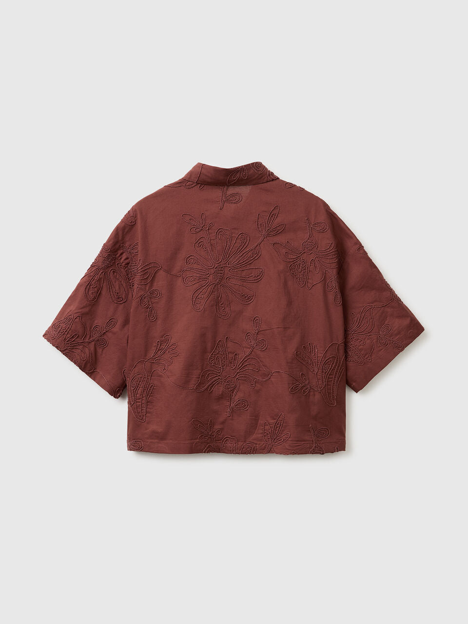 CROPPED SHIRT WITH FLORAL EMBROIDERY