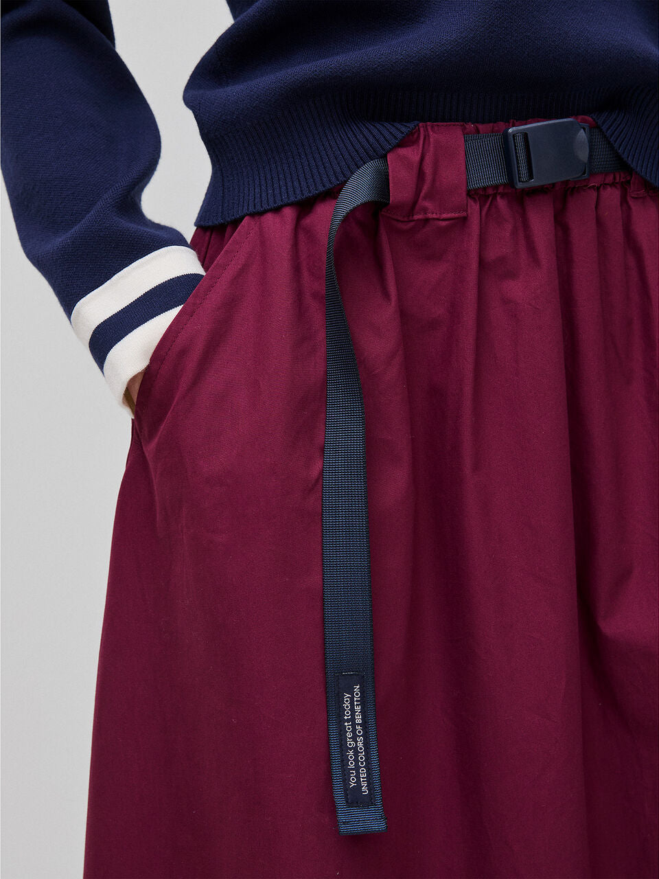 MIDI SKIRT WITH HOOK WAIST