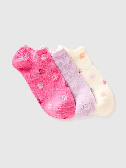 THREE PAIRS OF SHORT SOCKS