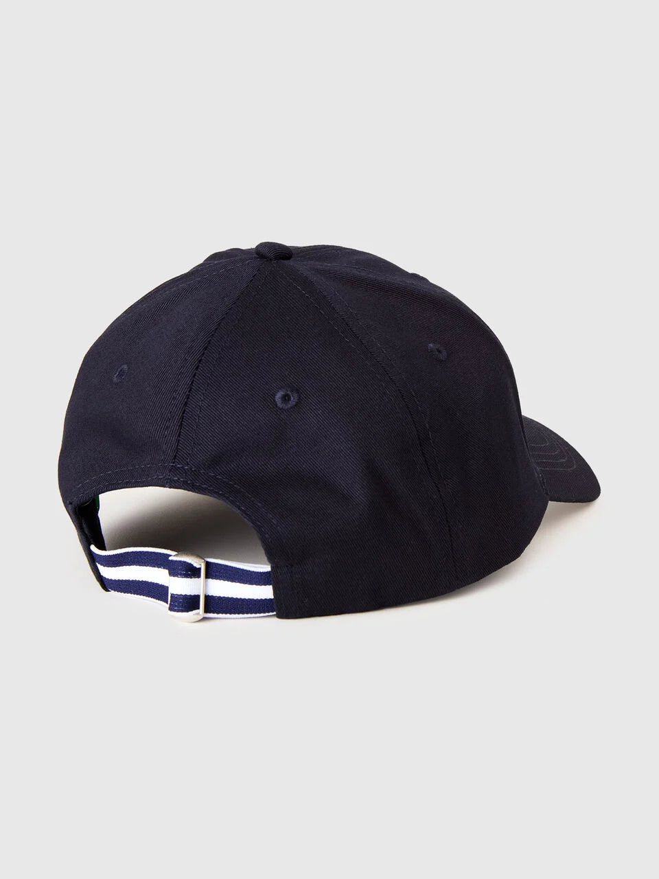 BASEBALL CAP WITH EMBROIDERY