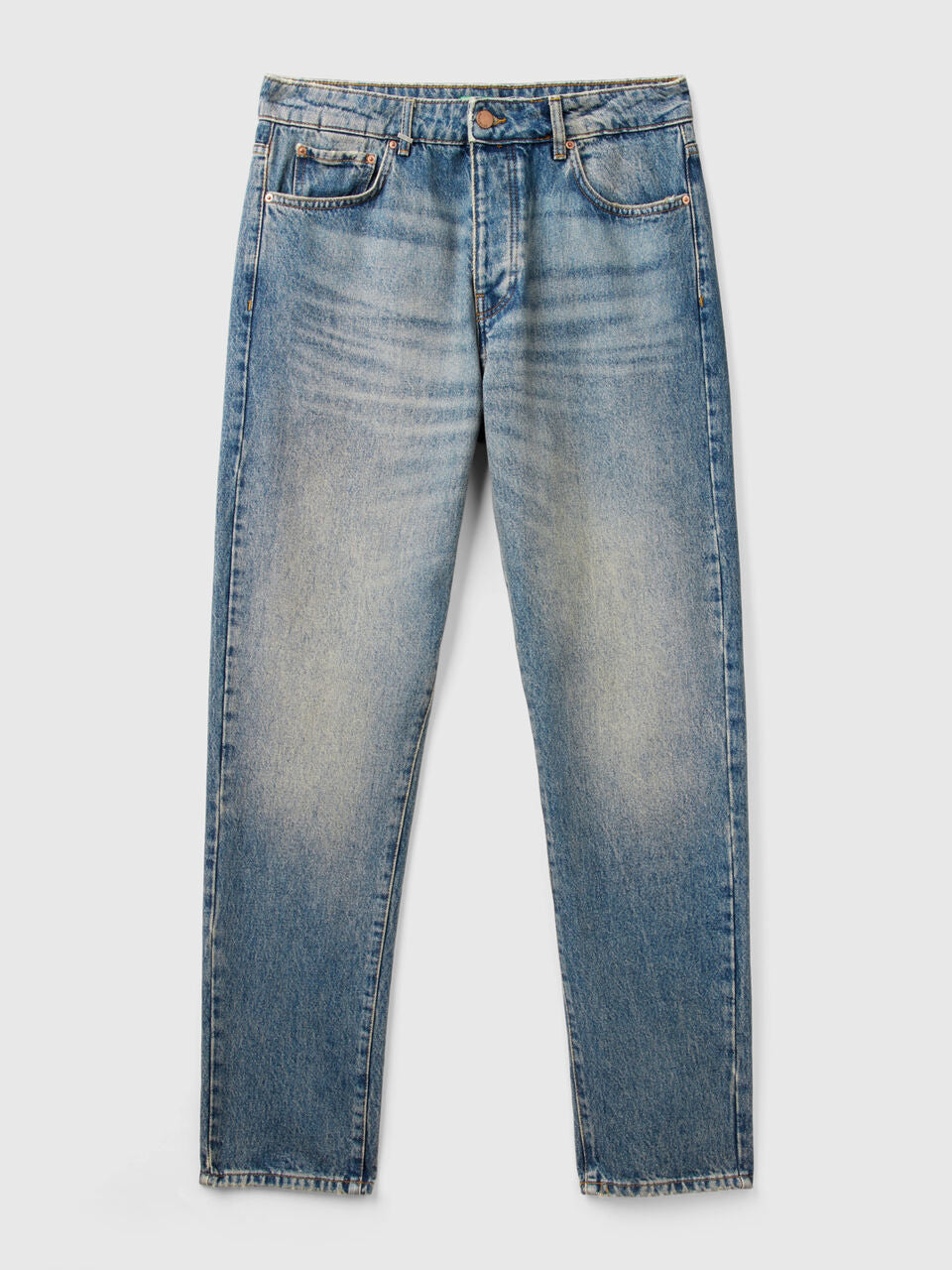 STRAIGHT LEG JEANS