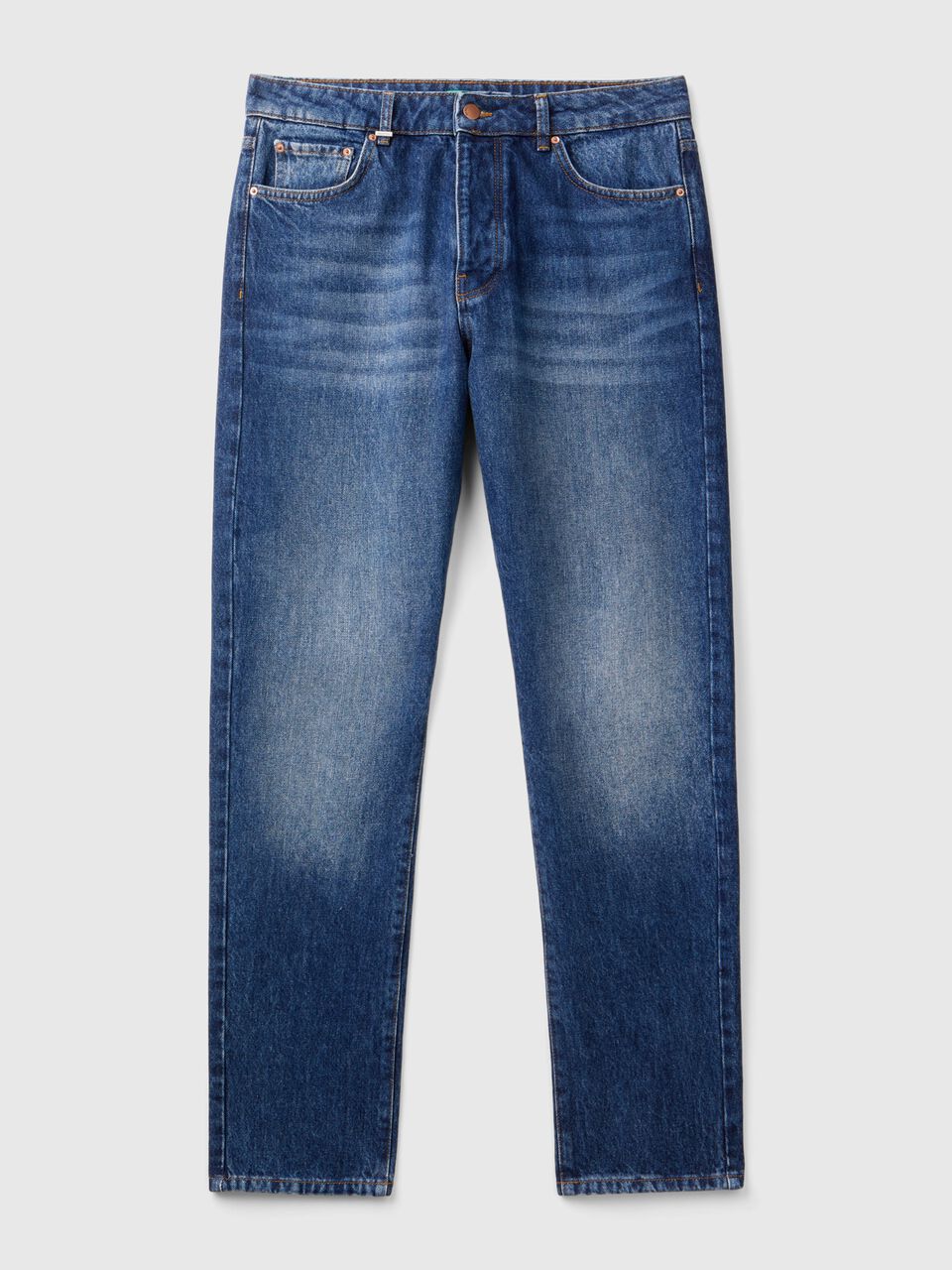 STRAIGHT LEG JEANS