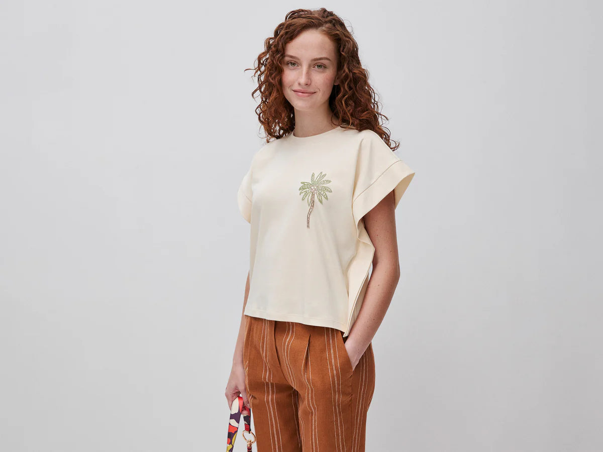 T-SHIRT WITH EMBROIDERY