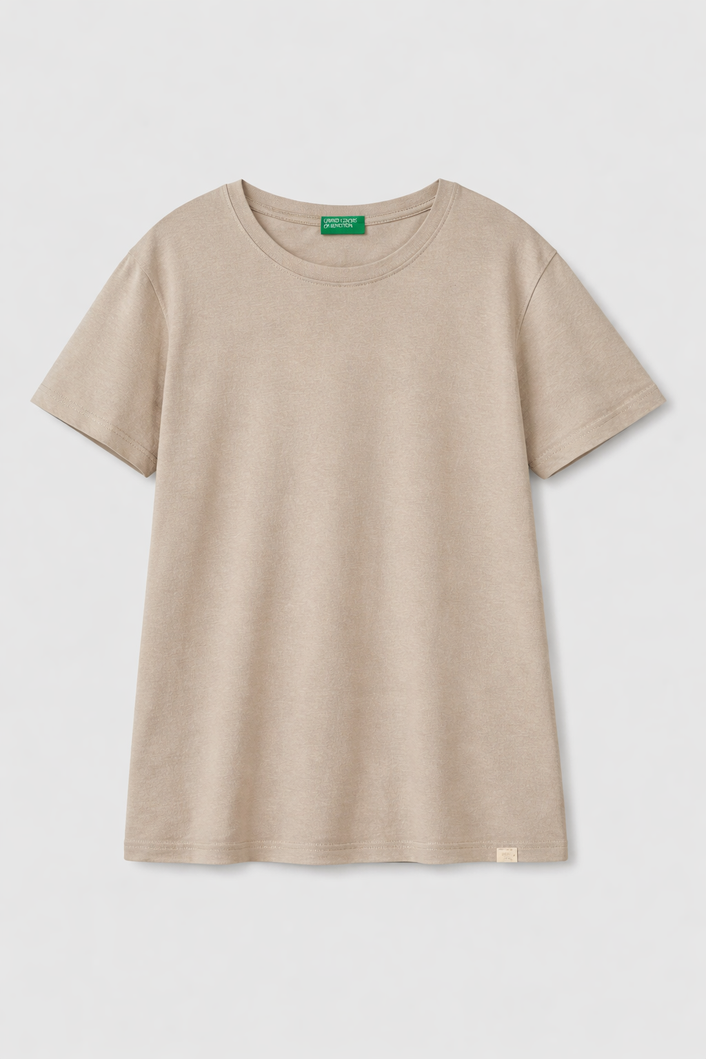 WHITE T-SHIRT