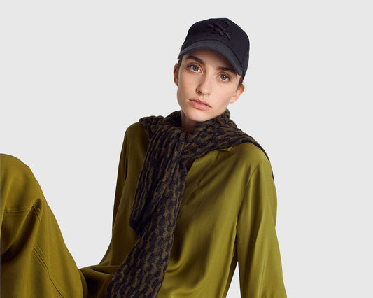 WIDE BLOUSE IN 100% VISCOSE