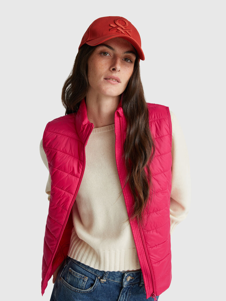 SLEEVELESS SLIM FIT JACKET WITH PADDING