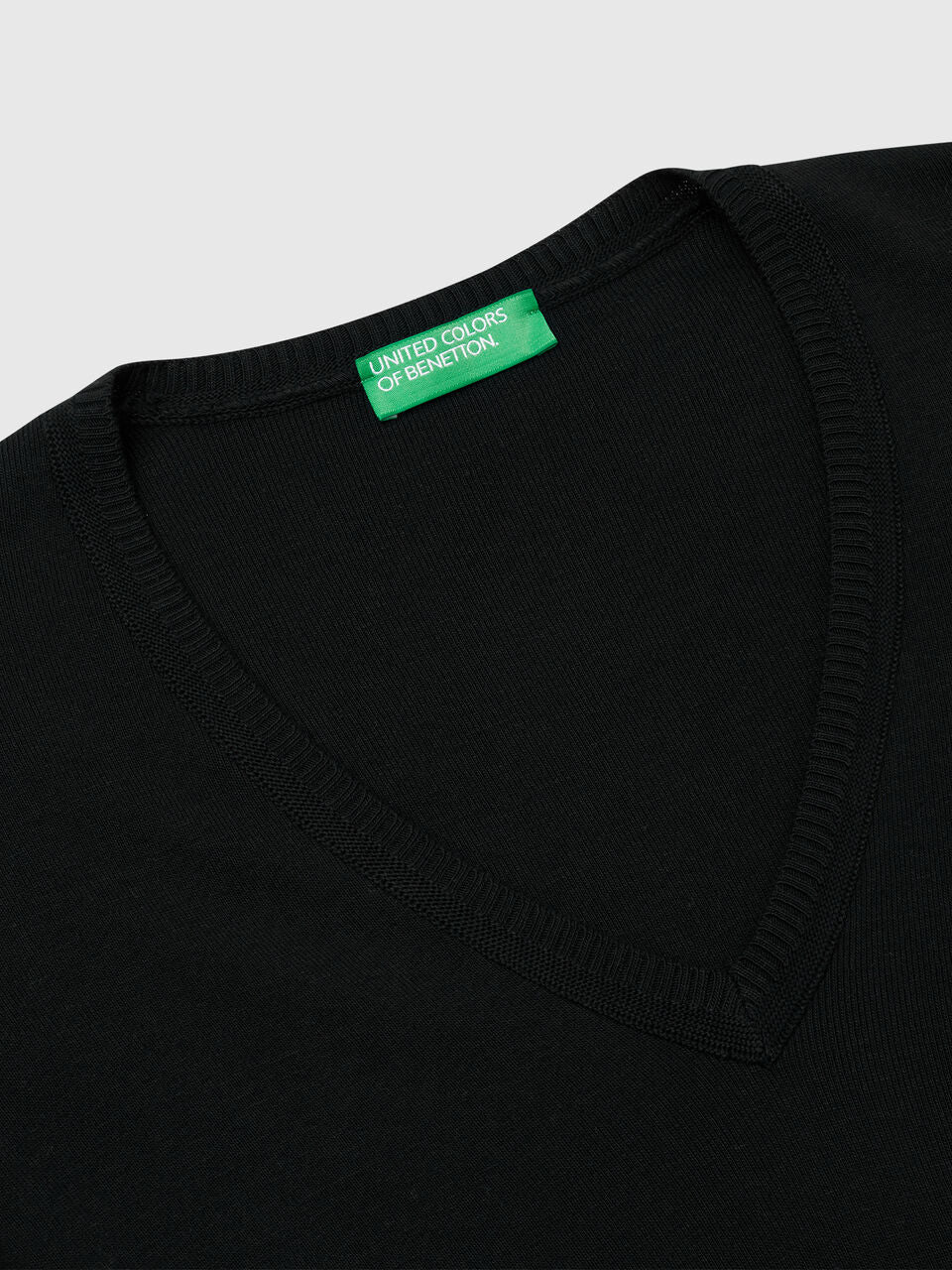 SWEATER WITH V-NECK IN PURE COTTON